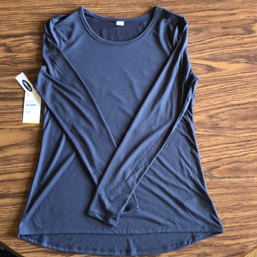 Old Navy long sleeve workout shirt.
